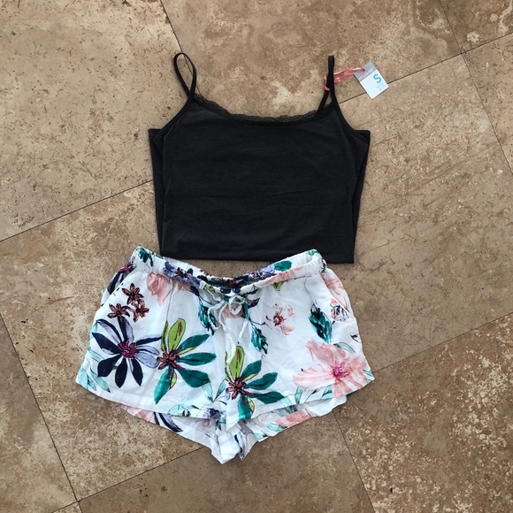 NWOT Women’s Floral Pajama Shorts - Picture 8 of 8